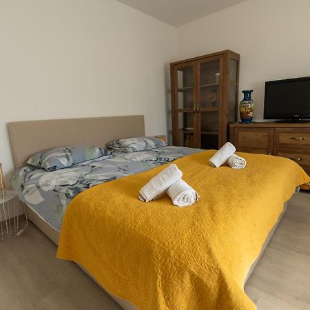 Two-Bedroom Apartment Rea In Rovinj Exterior foto